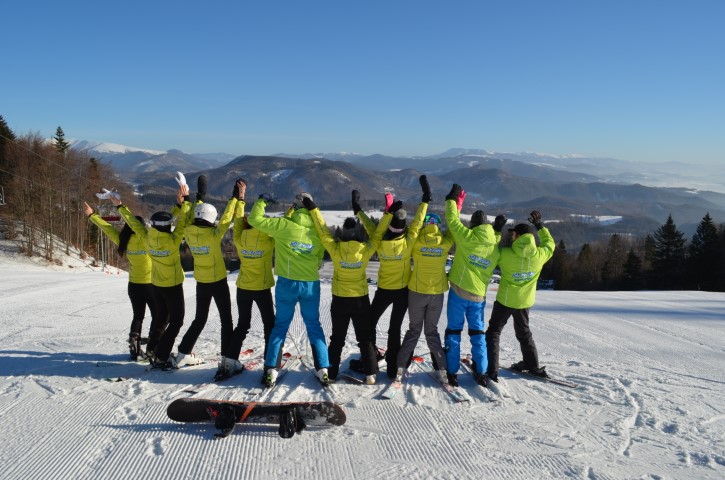 Lyžiarska a snowboardová škola